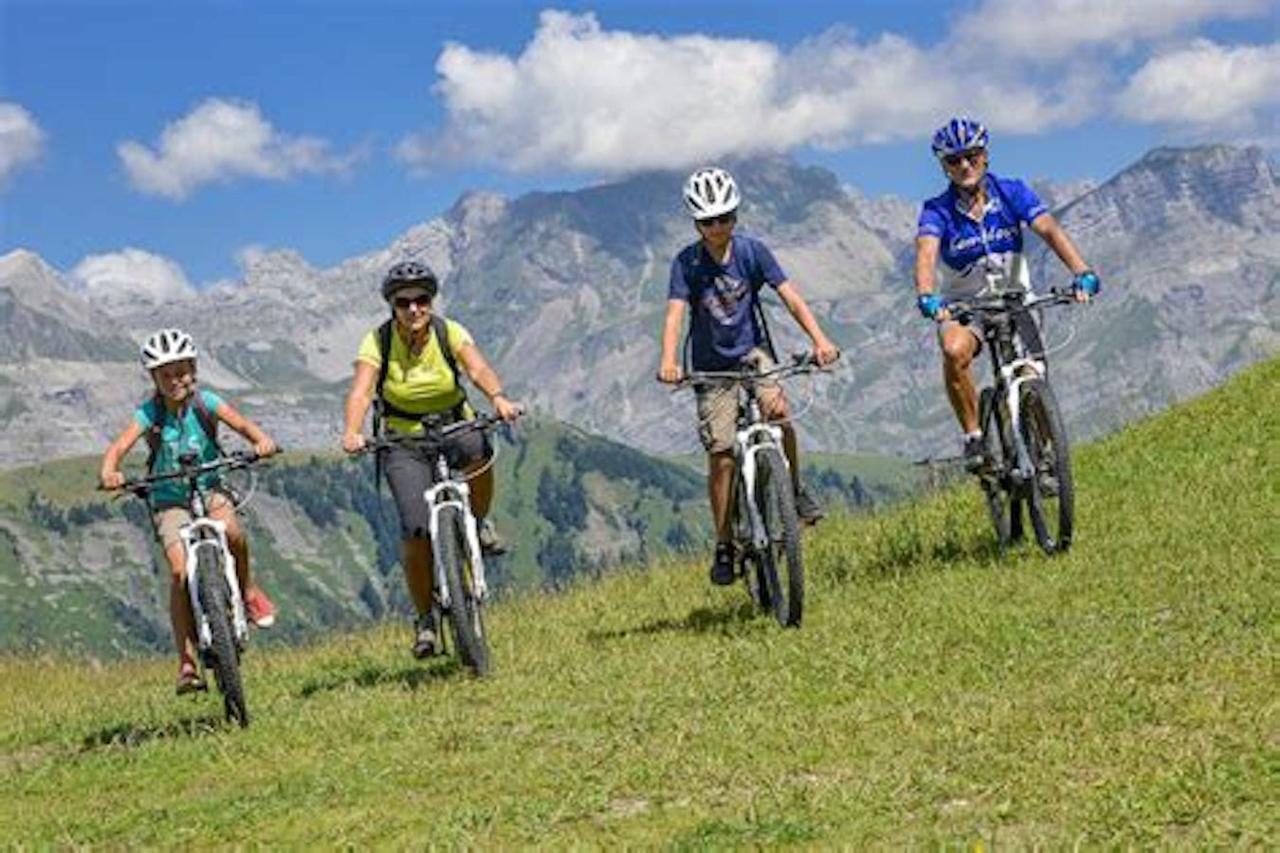 Les Aiguilles De Warens Villa Комбо Екстериор снимка